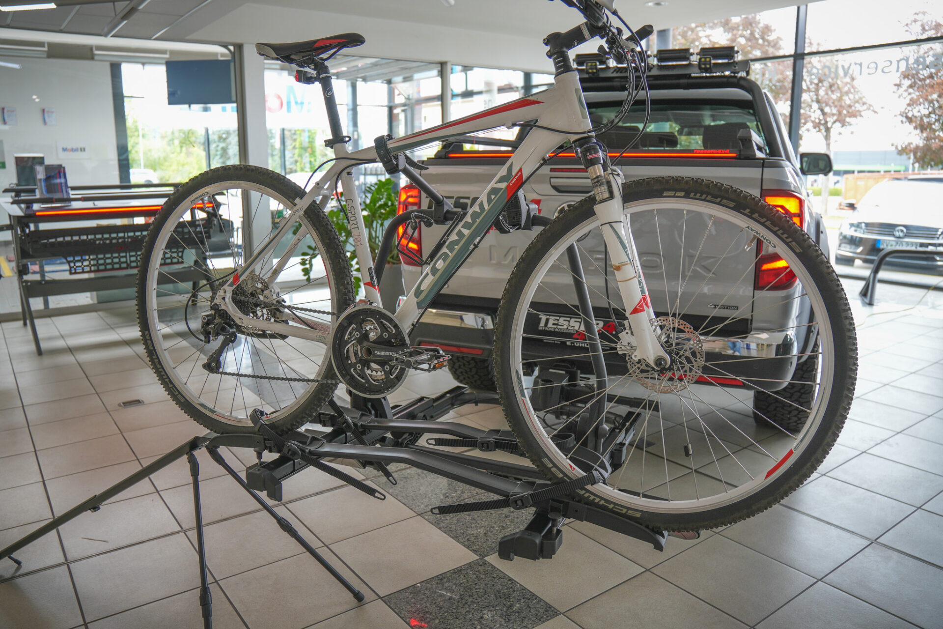 E-bike - bicicletta portabiciclette gancio traino estensibile per 2 biciclette per tutte le auto con gancio di traino - immagine 10