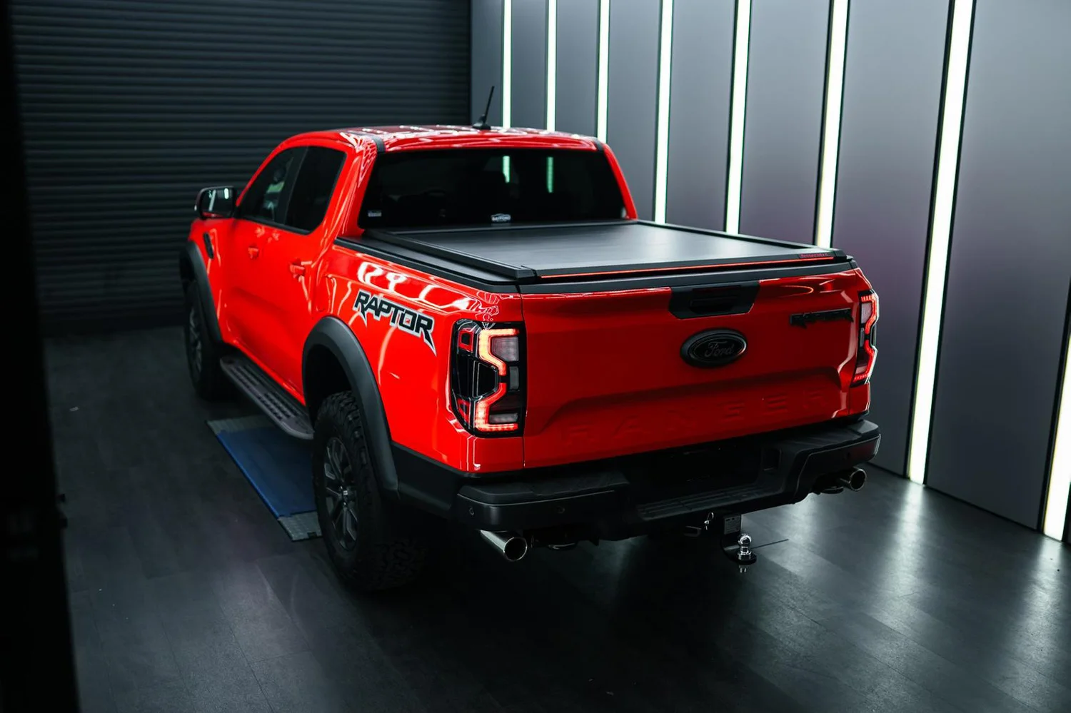 Laderaumabdeckung Tessera SE+ Ford Ranger (P703) 2023+ PHEV 003 Laderaumabdeckung Rollverdeck Tessera SE+ manuell für Ford Ranger (P703) Raptor 2023+ D/C TESS 16061 SE+ black matt